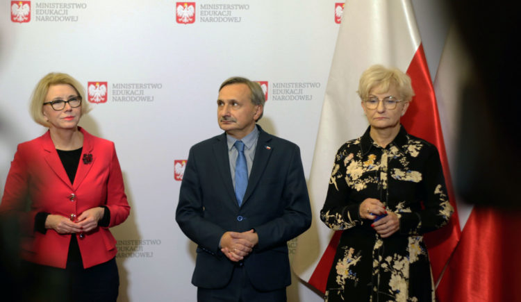 Nakłady na oświatę z roku na rok coraz wyższe