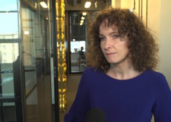 W dzienniczkach uczniów dominują negatywne uwagi. Więcej pochwał mogłoby motywować dzieci do pracy i wzmacniać ich dobre cechy