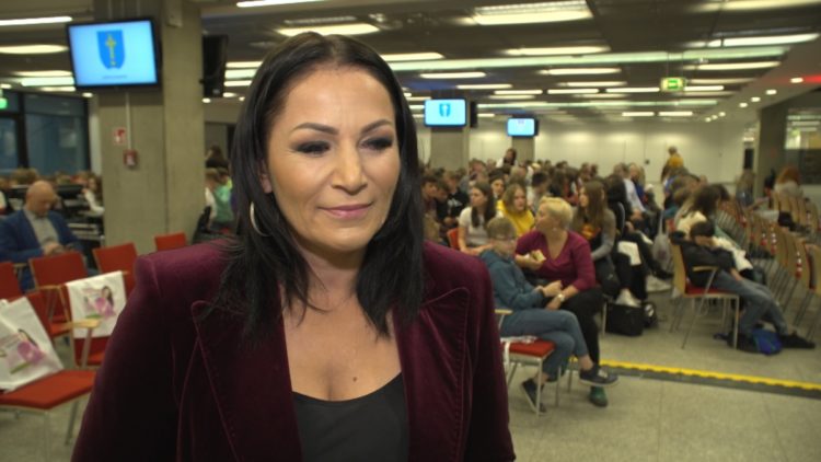 Agnieszka Rylik: polskie dzieci mają krzywe kręgosłupy i tyją najszybciej w Europie. Trzeba z tym walczyć