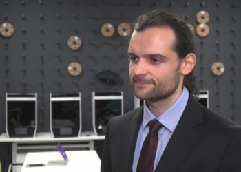 Wirtualny Nauczyciel udzieli korepetycji z matematyki. Dzięki machine learning rozpozna słabe strony ucznia i sam dobierze odpowiednie zadania (wideo)