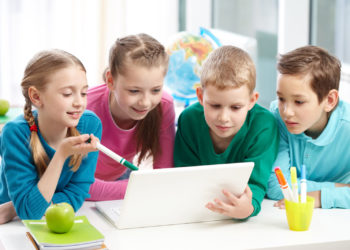 Projekt „Przystań w sieci” przygotowany przez Facebook, NASK i UNICEF Polska