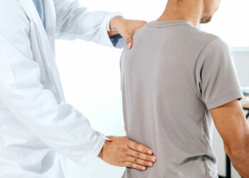 Pogorszenie wzroku, wady postawy – jak zapewnić optymalne warunki do nauki zdalnej?