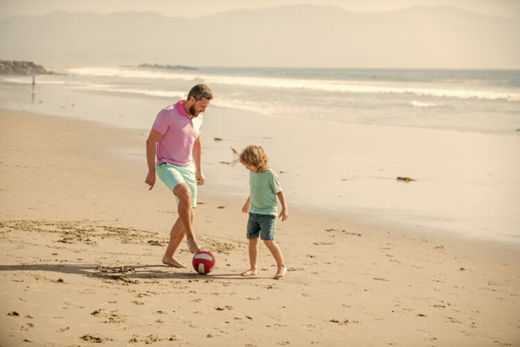 Jak budować z dzieckiem relacje przez zabawę?